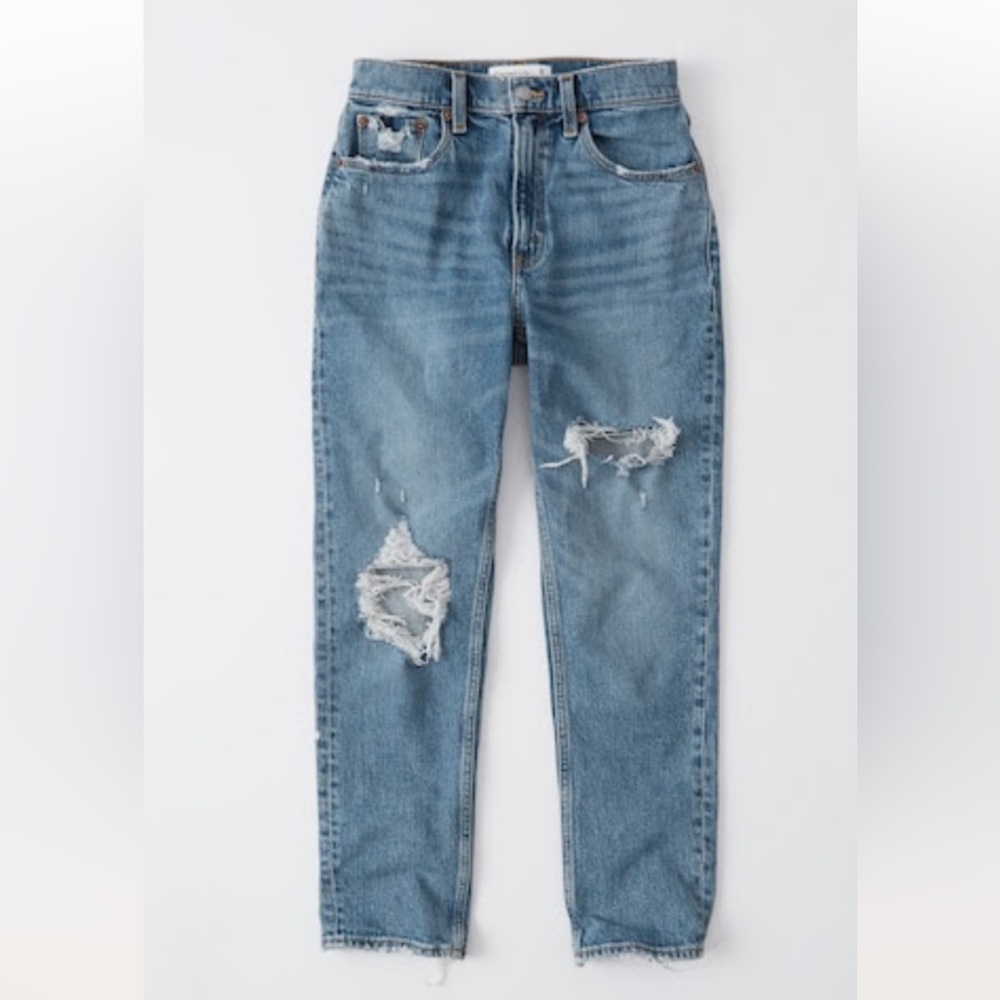Abercrombie & Fitch - Ripped high rise mom Jean! Like New!!